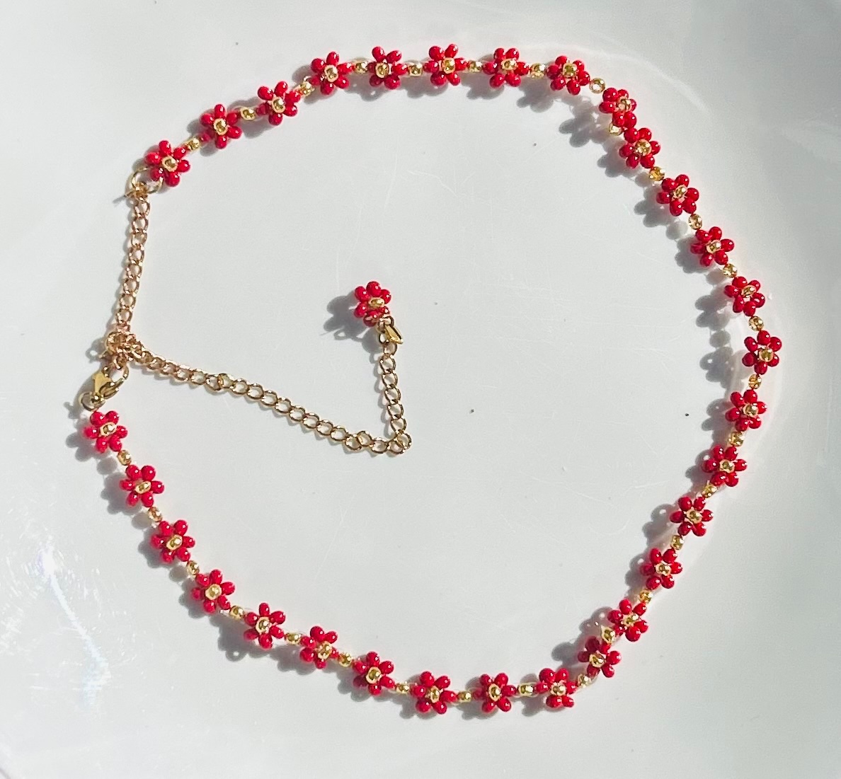 Flower necklace – Red